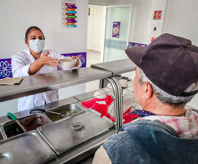 Ofrece Secretaría de Bienestar Servicios de Comedor Comunitario a Personas en Situación Vulnerable - AlternativaTlx