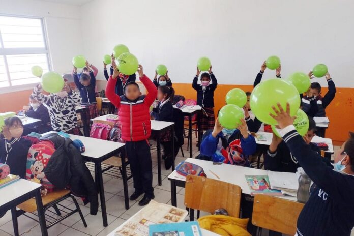 Entrega Ayuntamiento de Huamantla más de 30 Mil Pelotas a Menores de las 39 Comunidades - AlternativaTlx
