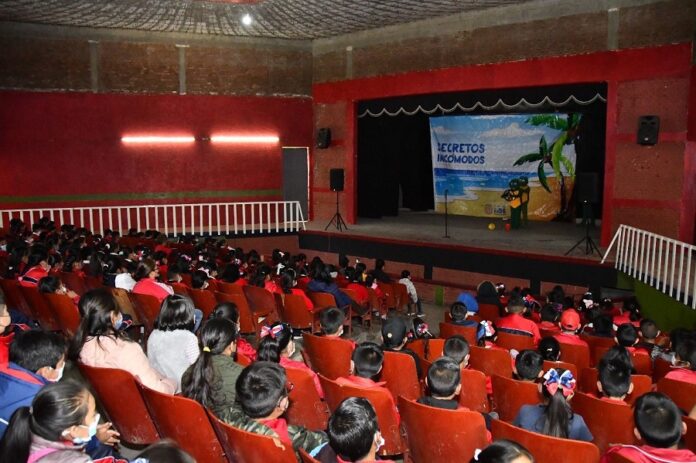 Con Obra de Teatro el Gobierno de Huamantla Concientiza a Jóvenes sobre el Abuso Infantil - AlternativaTlx