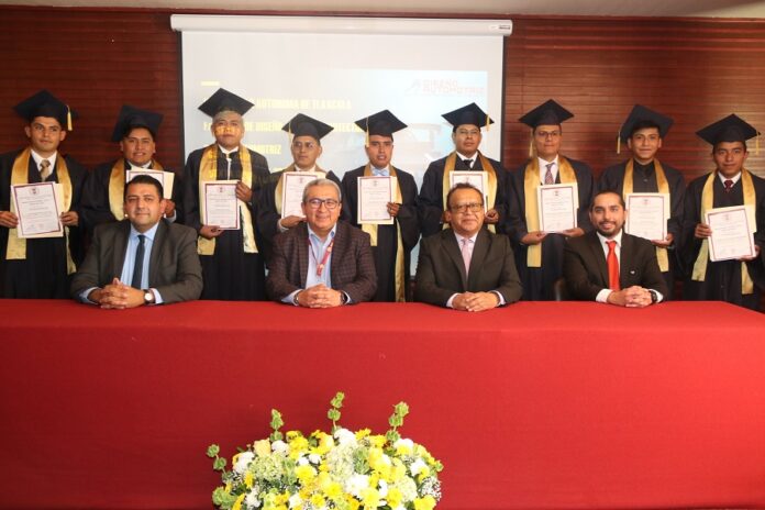 Culminan en la UATx Estudios Profesionales en Diseño Automotriz - AlternativaTlx
