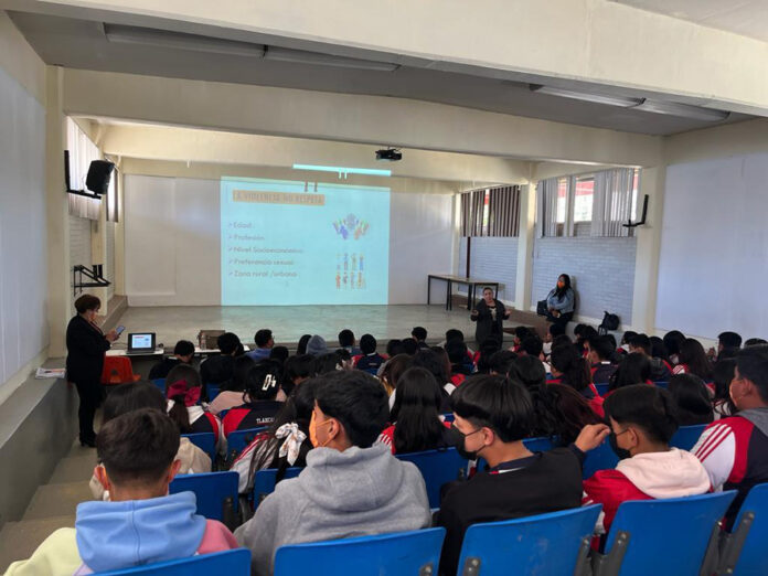 Gobierno de Huamantla lleva Plática de Prevención de la Violencia contra la Mujer a Alumnos del Cobat 02 - AlternativaTlx