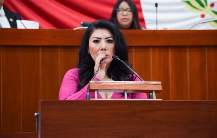 Presenta Alejandra Ramírez Ortiz Ley de Educación Indígena e Inclusiva - AlternativaTlx