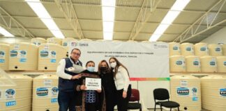 Entregó Gobernadora Lorena Cuéllar 540 Tinacos en Emiliano Zapata - AlternativaTlx