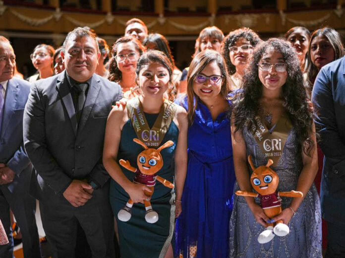 Realizan Ceremonia de Graduación de la Escuela de Terapia Física y Rehabilitación del CRI - AlternativaTlx