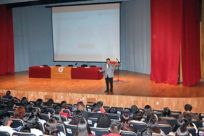 Hablan en la UATx sobre el Sistema Anticorrupción - AlternativaTlx