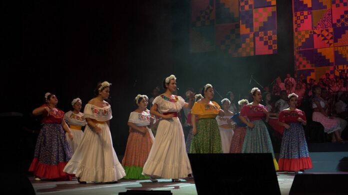 Los Semilleros Creativos Invitan a Reflexionar sobre Racismo, Clasismo y Pigmentocracia, Durante su Participación en el Festival Prieto - AlternativaTlx