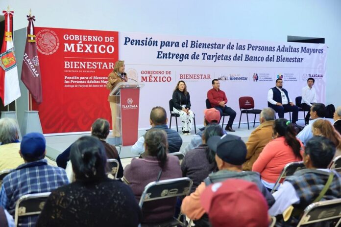Atestiguó Gobernadora Entrega de Tarjetas de la Pensión para el Bienestar - AlternativaTlx