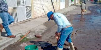 Atiende CAPAMH dos Importantes Fugas de Agua en la Cabecera Municipal - AlternativaTlx