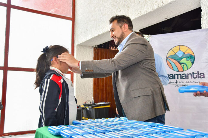 Ayuntamiento de Huamantla y Fundación CLISA Cambian la Vida de más de 100 Jóvenes con Lentes Gratuitos - AlternativaTlx