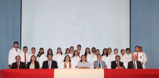 Egresa UATx a Profesionistas del Programa Educativo en Médico Cirujano - AlternativaTlx