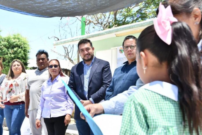 Esta Administración le Apuesta a la Educación: Salvador Santos Cedillo - AlternativaTlx