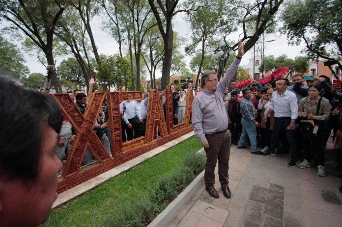 Marcelo Ebrard se Gana y Conquista a los Tlaxcaltecas - AlternativaTlx
