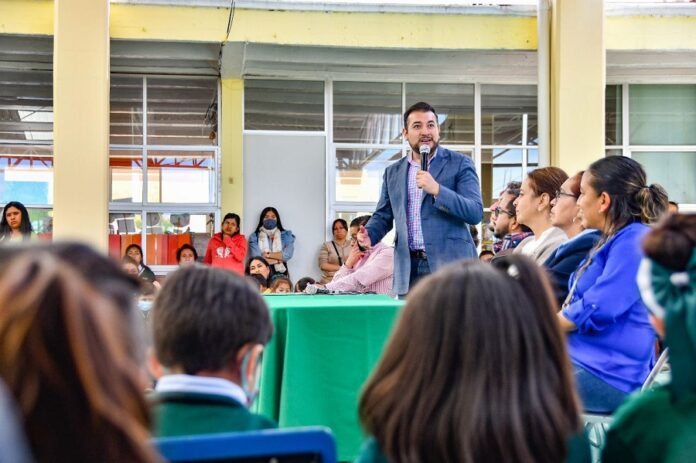 Uniendo Esfuerzos, Seguiremos Salvando la Educación en Huamantla: Salvador Santos Cedillo - AlternativaTlx