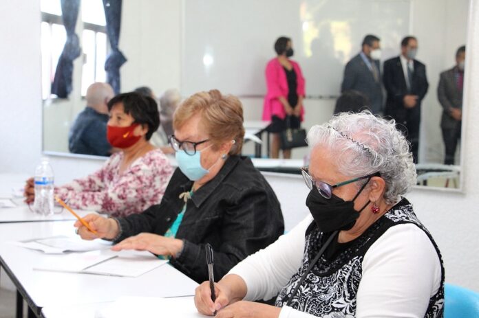 Brinda UATx Alternativas de Estudio Enfocadas en los Adultos Mayores - AlternativaTlx