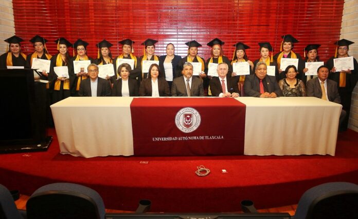 Graduó UATx Segunda Generación de Especialistas en Enfermería Perinatal - AlternativaTlx