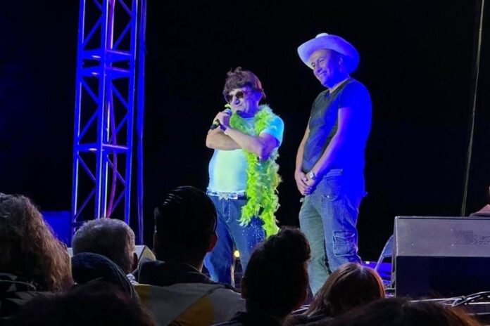 Conquistan el Escenario Gilberto Gless y Lalo España en el Festival de la Comedia de la Feria Huamantla 2023 - AlternativaTlx