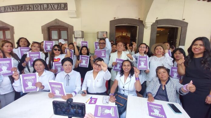 En Tlaxcala, presentan mujeres que apoya a Marcelo el Pasaporte Violeta - AlternativaTlx