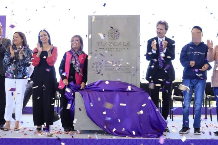 Colocan Gobernadora y SEDIF Primera Piedra del CRIAT en Tlaxcala. - AlternativaTlx