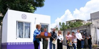 Entrega Gobernadora Lorena Cuéllar Vivienda en Axocomanitla - AlternativaTlx
