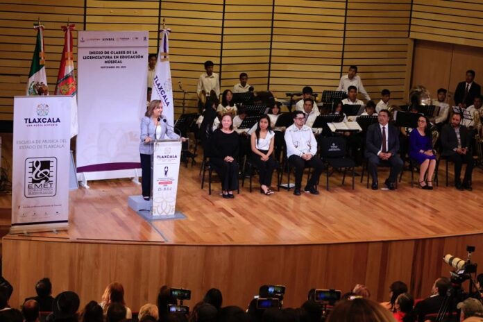 Inaugura Gobernadora Primer Ciclo Escolar de la Licenciatura en Educación Músical - AlternativaTlx