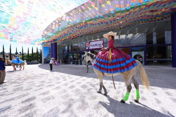 Invita Gobierno del Estado a Tercera Muestra de Vestidos y Atuendos de Damas Charras - AlternativaTlx