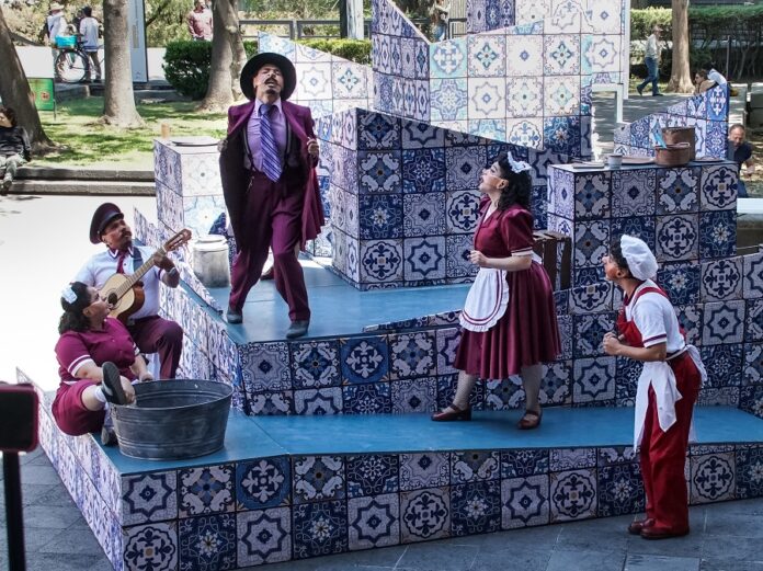 Carro de Comedias de Teatro UNAM Llega a Tlaxcala con “Ese amor de Romeo y Julieta”. - AlternativaTlx