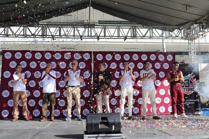 Celebran en grande el Día del Estudiante Autónomo. - AlternativaTlx