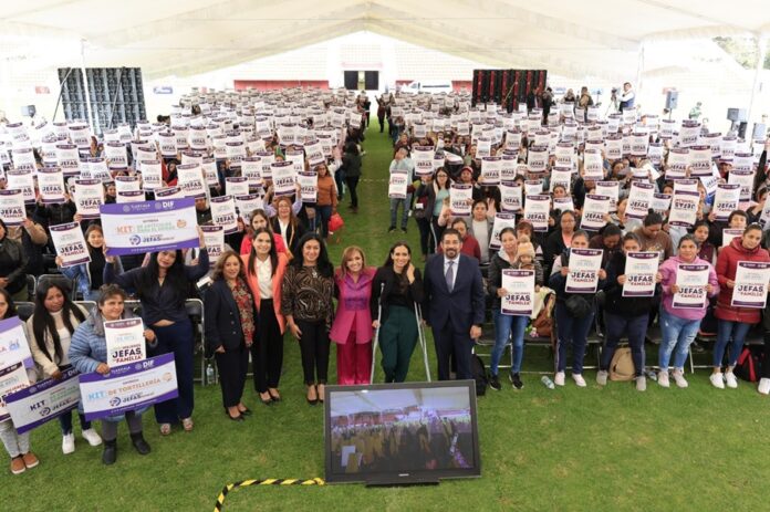 Encabezó Gobernadora Lorena Cuéllar Entrega de Apoyos a Jefas de Familia del Sedif - AlternativaTlx