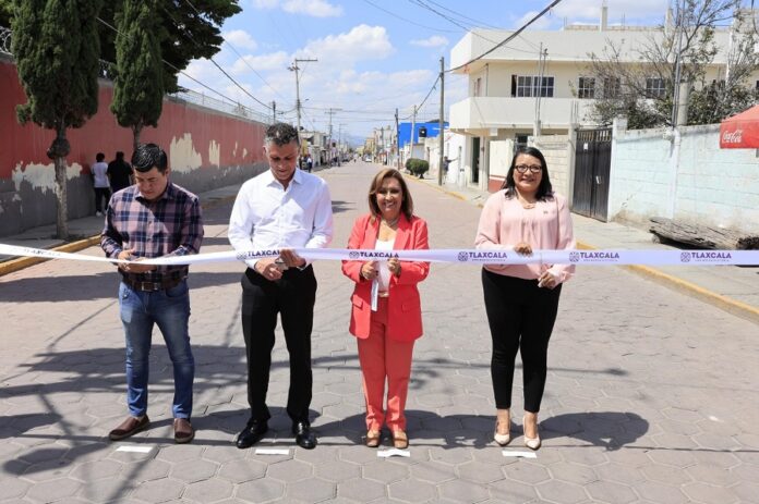 Entegó Gobernadora Sustitución de Pavimiento en una Avenida del Municipio Benito Juárez. - AlternativaTlx