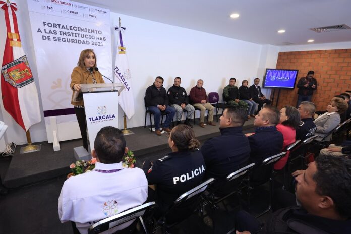 Entrega Gobernadora Lorena Cuéllar Puntos de Monitoreo Vehicular Portables. - AlternativaTlx