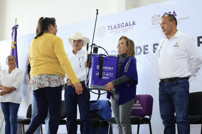 Entregó Gobernadora Aspersoras y Equipos de Riego para Productores de 20 Municipios. - AlternativaTlx