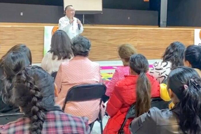 Imparte SMDIF Huamantla la Conferencia “La Lucha Contra el Cáncer de Mama”. - AlternativaTlx