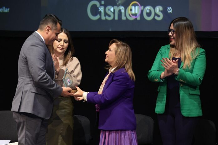 Preside Gobernadora 70 Aniversario del Reconocimiento de la Ciudadanía de las Mujeres. - AlternativaTlx