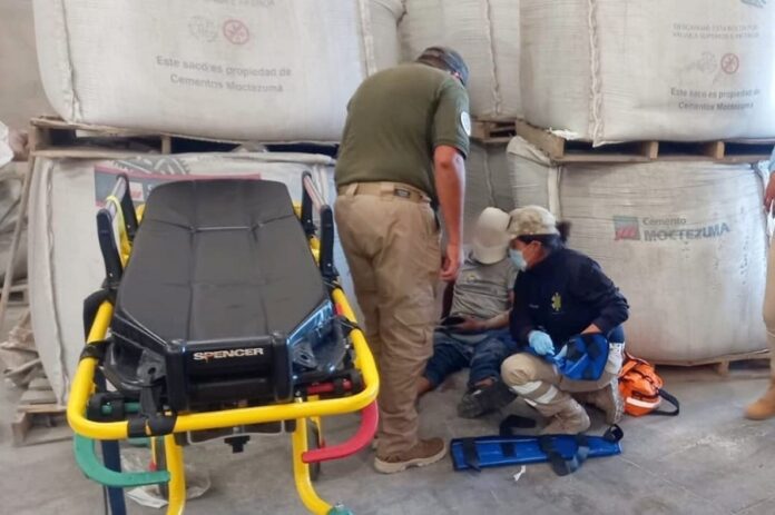 Protección Civil de Humantla Brinda Primeros Auxilios a Lesionados Por Montacargas. - AlternativaTlx Protección Civil de Humantla Brinda Primeros Auxilios a Lesionados Por Montacargas. - AlternativaTlx