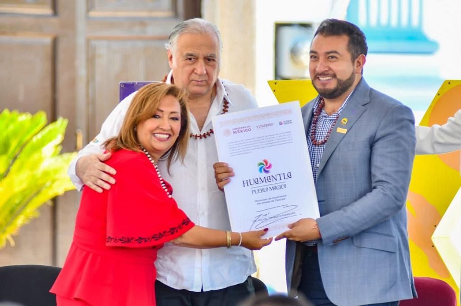 Recibe Salvador Santos Cedillo Actualización del Nombramiento como Pueblo Mágico de Huamantla. - AlternativaTlx Recibe Salvador Santos Cedillo Actualización del Nombramiento como “Pueblo Mágico” de Huamantla