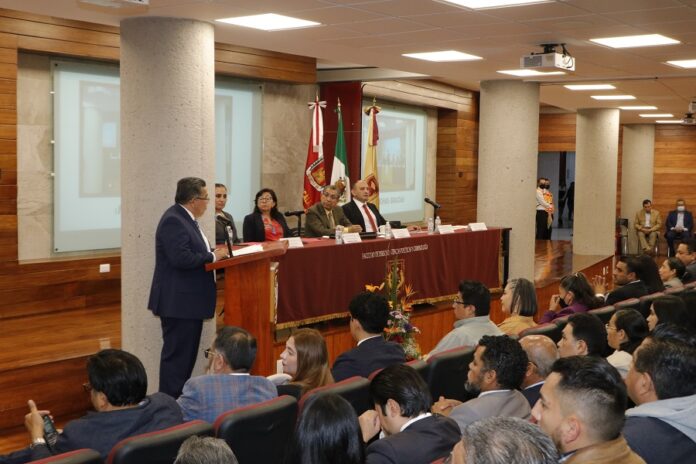 Rindió Informe de Actividades Director de Derecho de la UATx. - AlternativaTlx