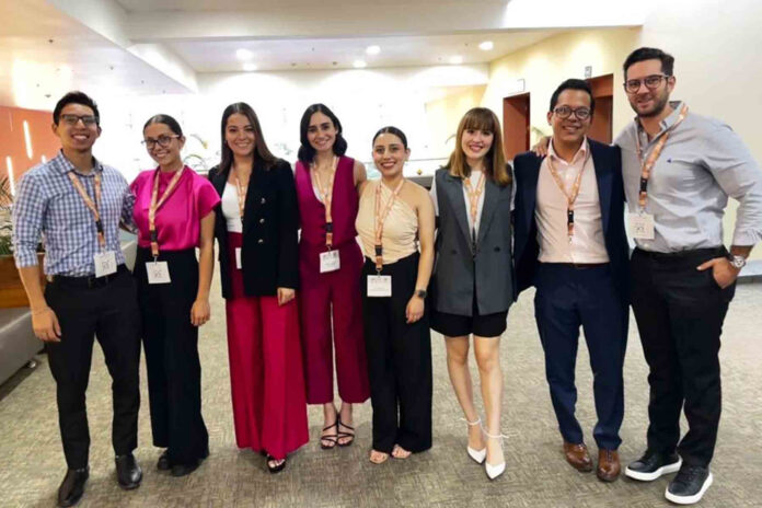 Alumnos de la UAG Nuestran Casos Clínicos en Congreso de Periodontología. - AlternativaTlx