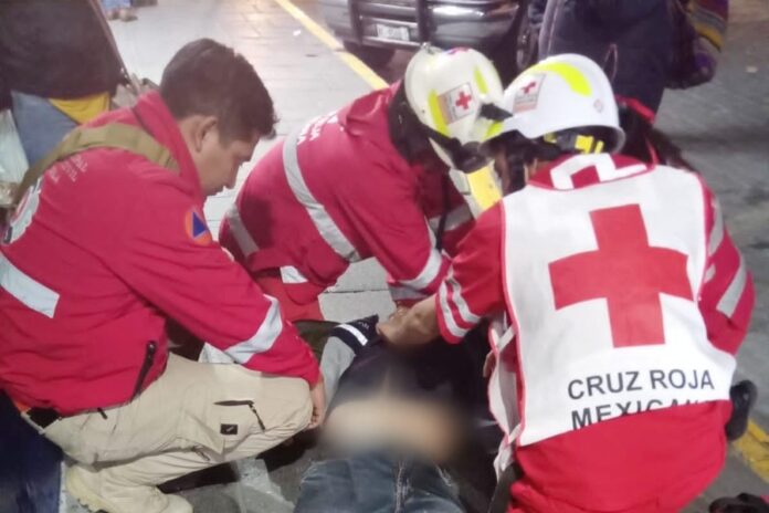 Atiende Protección Civil de Huamantla Reporte de una Persona que Yacía en la Vía Pública - AlternativaTlx