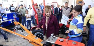 Benefició Gobernadora al Sector Campesino con Mochilas Aspersoras y Equipo de Riego - AlternativaTlx