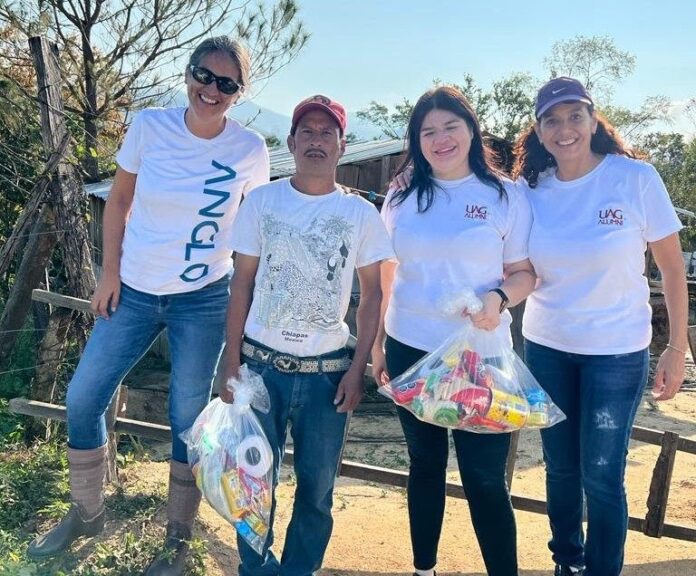 Egresados de la UAG Apoyan a Afectados por Huracanes. - AlternativaTlx