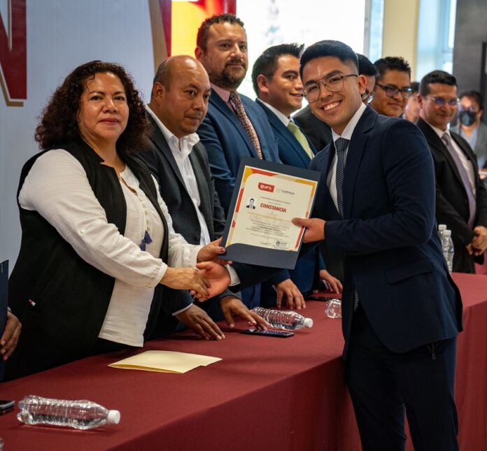 Egresan más de 100 Ingenieros de la Universidad Politécnica de Tlaxcala. - AlternativaTlx