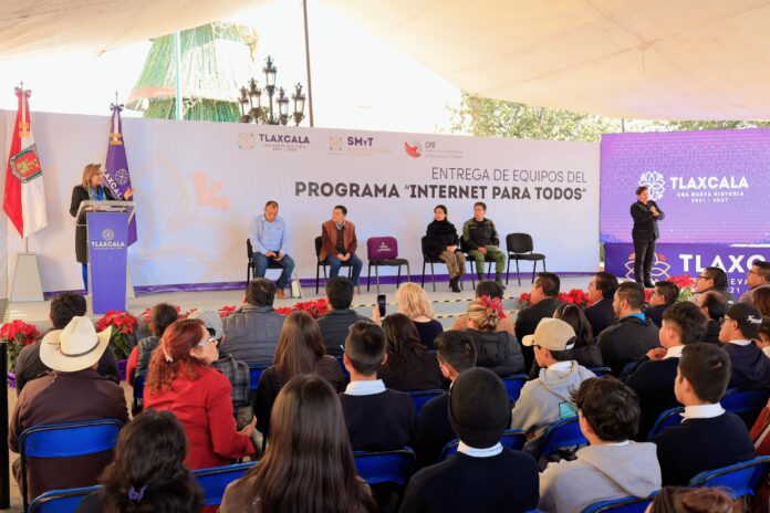 Entrgó Gobernadora 177 Equipos de Internet SATELITAL a 27 Municipios. - AlternativaTlx