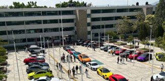 Estudiantes de la UAG Comparten Pasión por los Autos. - AlternativaTlx