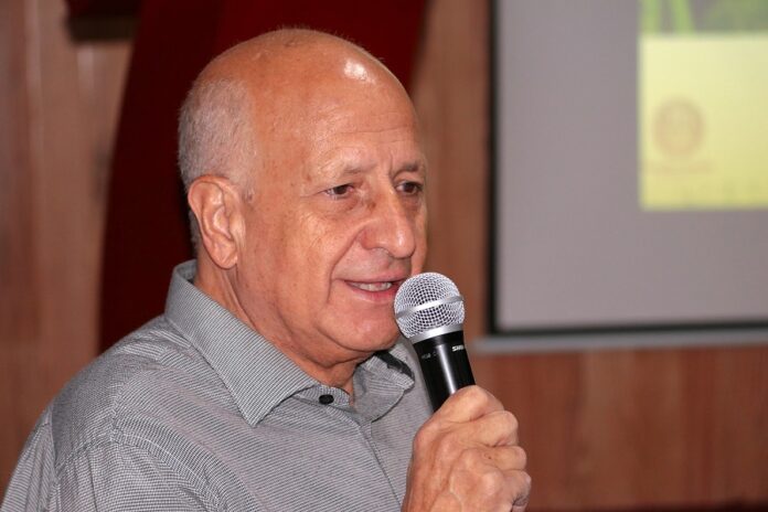 “Interdisciplinariedad, Clave para el Profesionalismo”, Arq. Toussaint Ochoa. - AlternativaTlx “Interdisciplinariedad, Clave para el Profesionalismo”, Arq. Toussaint Ochoa. - AlternativaTlx