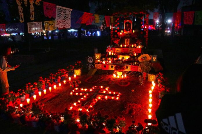 Miles de Personas Asisten al Parque Temático “Miktlán” de la UAG. - AlternativaTlx