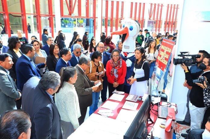 Pone en Marcha UATx Segunda Feria Profesiográfica.- AlternativaTlx
