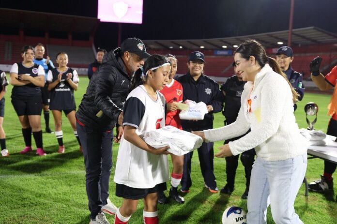 Realizó IEM Torneo Femenil Contra la Violencia Junto a Coyotes FC Tlaxcala. - AlternativaTlx