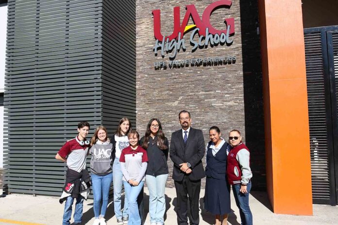 UAG High School Dona Tecnología a Escuela de Escasos Recursos. - AlternativaTlx