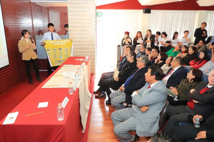 Analiza UATx el Impacto de la Praxis Profesional de su Modelo Educativo - AlternativaTlx