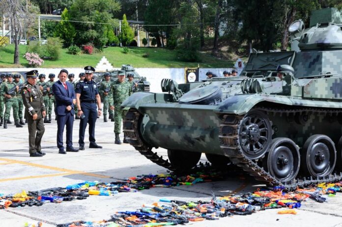 Atestiguó SEGOB Clausura de la Campaña de Canje de Armas de Fuego 2023. - AlternativaTlx